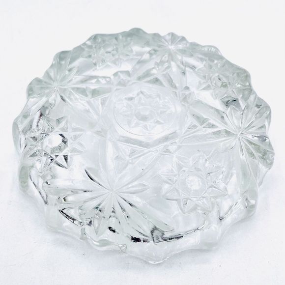 Anchor Hocking Small Round Ashtray Pressed Cut Glass. Star of David 4” Vintage - Picture 2 of 3